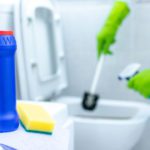 3 causas comuns do mau cheiro banheiro 150x150 - Como desentupir o vaso sanit&aacute;rio de forma eficiente?