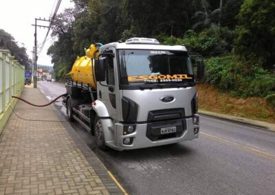 portfolio esgomil 08 400x284 - Serviço de Transporte de Resíduos em Itajaí / SC