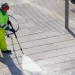 como utilizar o hidrojateamento a seu favor em Itajai 150x150 - Veja os perigos de usar a soda c&aacute;ustica para desentupir e qual &eacute; a maneira correta