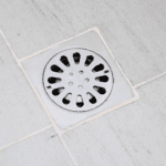 Descubra como evitar o mau cheiro vindo dos raloos 150x150 - 3 erros comuns no desentupimentos de ralos no jardim