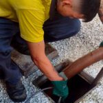 e possivel evitar o entupimento da caixa de gordura descubra aqui 1 150x150 - Veja os perigos de usar a soda c&aacute;ustica para desentupir e qual &eacute; a maneira correta
