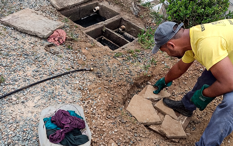 e feita a limpeza da fossa septica em itajai - Como é feita a limpeza da fossa séptica em Itajaí?